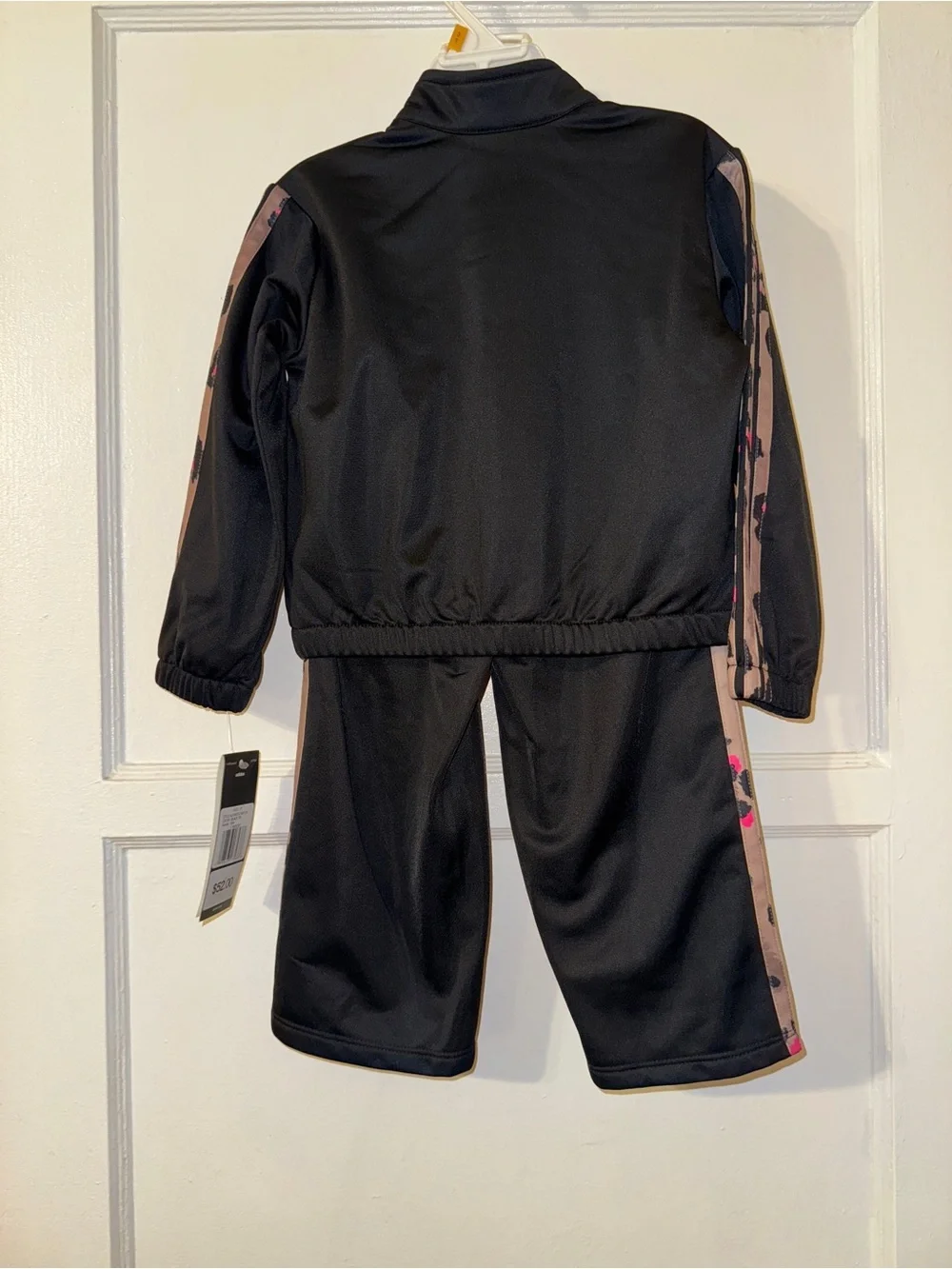 Girls adidas track suit sz 3t